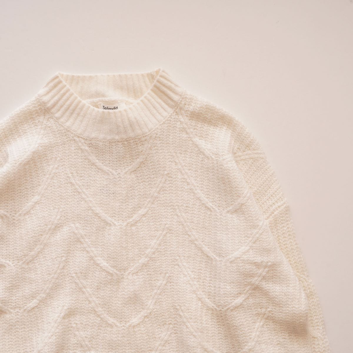 WOMEN】SPLENDID WHITE SWEATER – ADOLUVLE WEB STORE