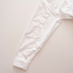 画像をギャラリービューアに読み込む, KARL LAGERFELD PARIS カールラガーフェルド ホワイト ボタンスリーブシャツ ポプリンブラウス WHITE BUTTON SLEEVE POPLIN BLOUSE WOMEN