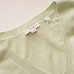 画像をギャラリービューアに読み込む, ヴィンス エメラルド カシミヤ Vネックニット セーター VINCE EMERALD V-NECK SWEATER WOMEN