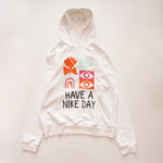 画像をギャラリービューアに読み込む, ナイキ ホワイト ハバナイキデー フーディ パーカー NIKE WHITE HAVE A NIKE DAY HOODIE