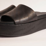 画像をギャラリービューアに読み込む, KARL LAGERFELD PARIS カールラガーフェルド ブラック レザー パーフォレーテッド ロゴ サンダル BLACK LEATHER PERFORATED LOGO SANDALS WOMEN