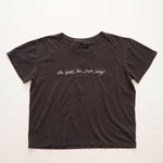 画像をギャラリービューアに読み込む, JOE'S JEANS ジョーズ ジーンズ ブラック リラックスフィット Tシャツ 「SHE GOES HAR OWN WAY」アメリカ製 BLACK RELAXED FIT TEE WOMENS MADE IN USA