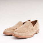 画像をギャラリービューアに読み込む, ビンス ヴィンス ベージュ スウェード エプロントゥ ローファー VINCE BEIGE SUEDE APRON TOE LOAFERS MENS