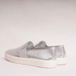 画像をギャラリービューアに読み込む, ビンス ヴィンス シルバー パンチングレザー スリッポン スニーカー VINCE PERFORATED SILVER LEATHER SLIP-ON SNEAKERS WOMENS