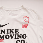 画像をギャラリービューアに読み込む, ナイキ ホワイト NIKE MOVING CO. ムーヴィング プリントTシャツ NIKE WHITE PRINT TEE MEN