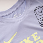 画像をギャラリービューアに読み込む, ナイキ サックス NIKE MOVING CO. ムーヴィング プリントTシャツ NIKE SAX-BLUE PRINT TEE MEN
