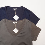 画像をギャラリービューアに読み込む, スプレンディッド ネイビー 同色異素材 オスロサテン Vネック Tシャツ カットソー SPLENDID NAVY OSLO SATIN V-NECK TEE WOMENS