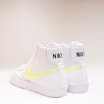 画像をギャラリービューアに読み込む, ナイキ ブレーザー '77 エッセンシャル ホワイトレザー ボルトイエロースウッシュ ブレイザー NIKE BLAZER MID ‘77 WHITE LEATHER VOLT SNEAKERS WOMENS
