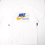 画像をギャラリービューアに読み込む, NIKE MANHATTAN WHITE SWOOSH ナイキ マンハッタン限定 ホワイト スウッシュ Tシャツ TEE T-SHIRT