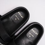 画像をギャラリービューアに読み込む, サカイ ローレンス・ウェイナー ビブラムソール サンダル SACAI LAWRENCE WEINER VIBRAM BLACK SANDAL