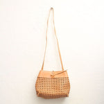 画像をギャラリービューアに読み込む, KARA カラ ベジタブルタンニング レザー バッグ ショルダーバッグ KARA VEGETABLE TANNED LEATHER BAG WOMENS