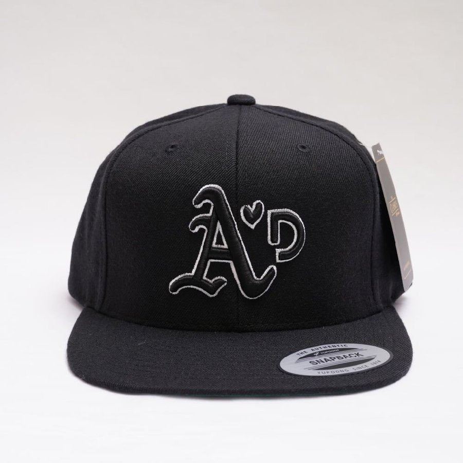 アドラーブル オリジナル "AD" 3D刺繍 キャップ ブラック ADOLUVLE 3D EMBROIDERY CAP BLACK