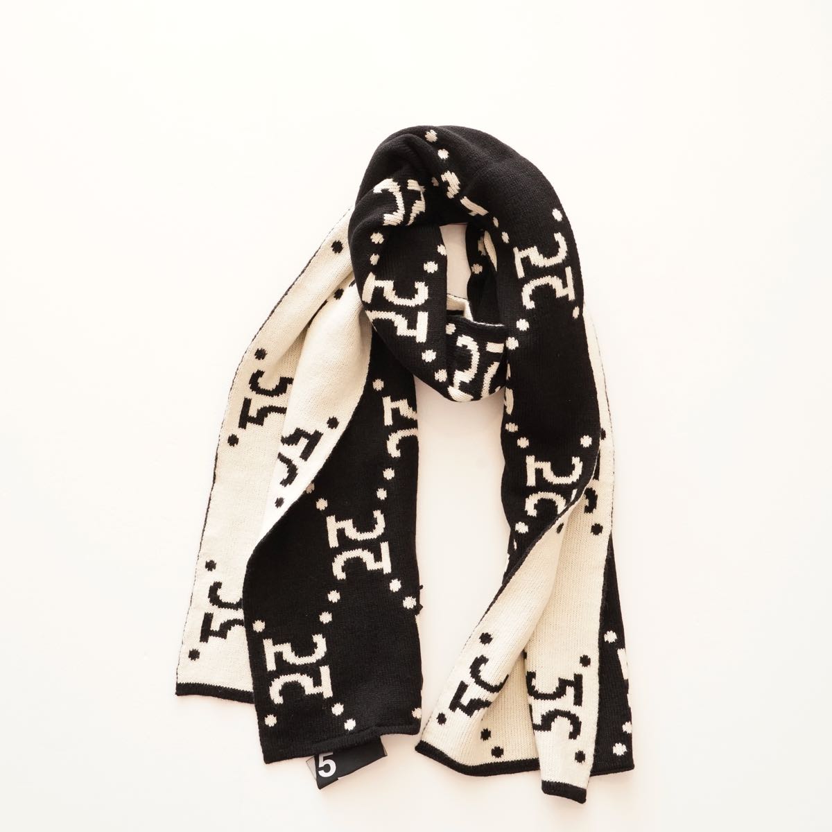 5PREVIEW JAQUARD SCARF