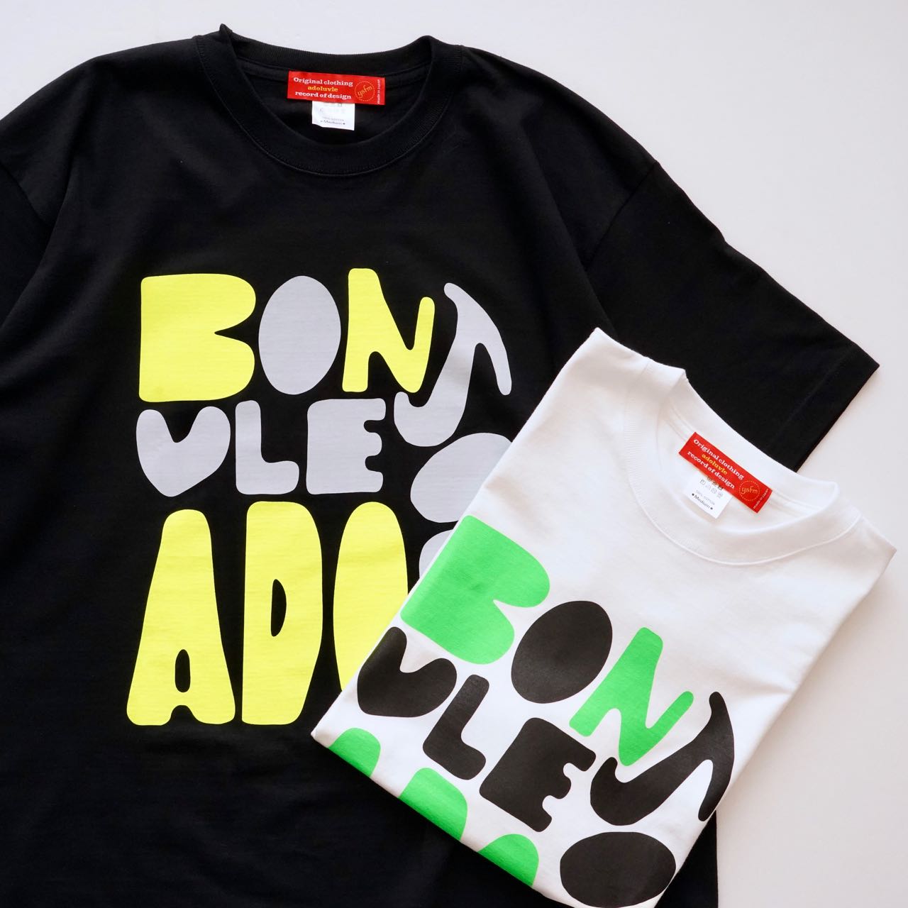 【MEN&WOMEN】ADOLUVLE BONJOUR BIG TEE