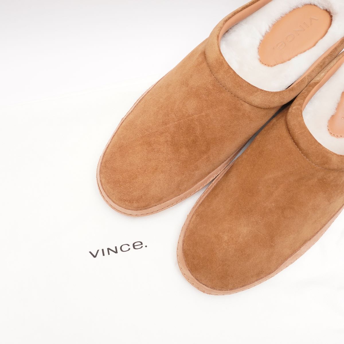 【MEN】VINCE Suede Slippers