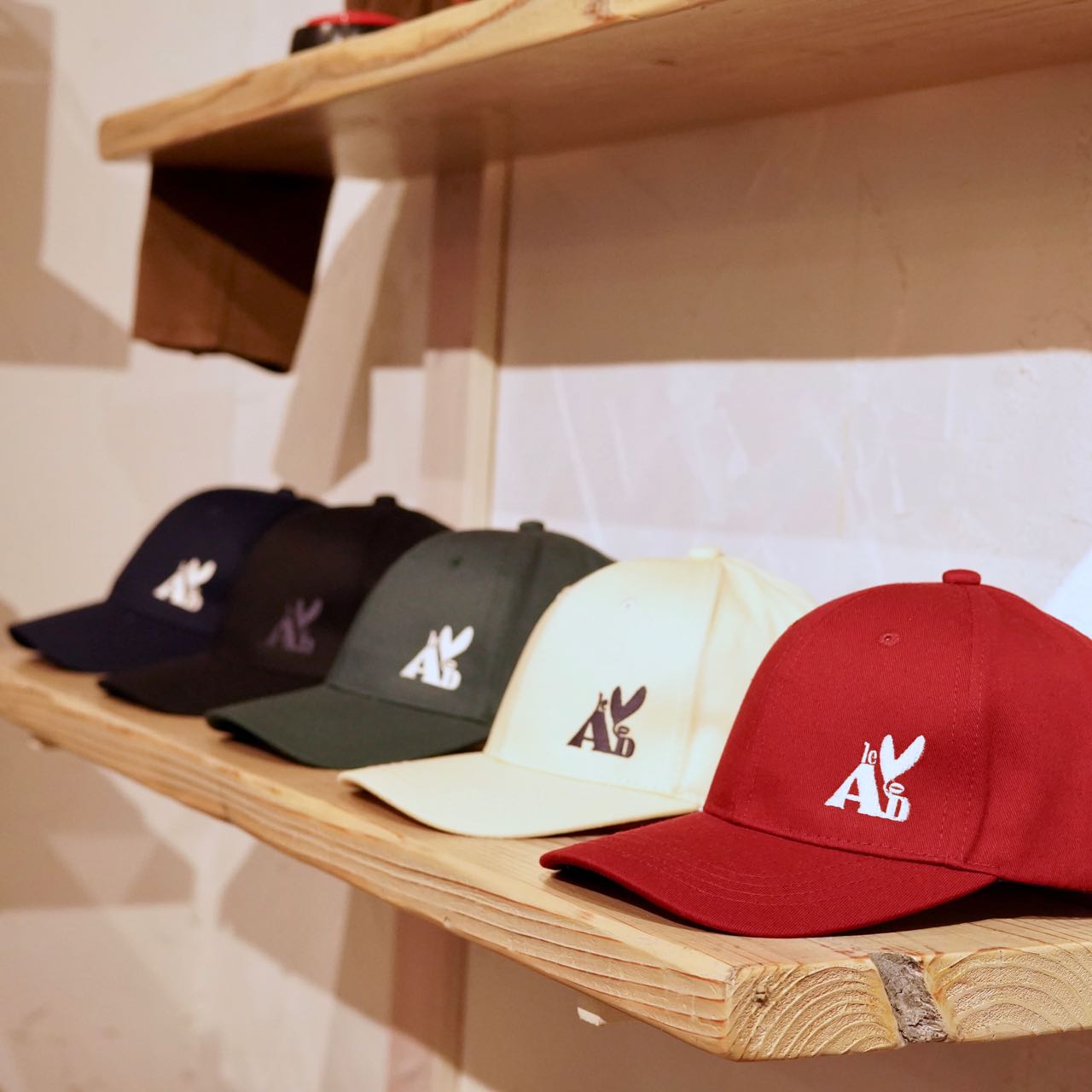【MEN & WOMEN】ADOLUVLE LOGO CAP