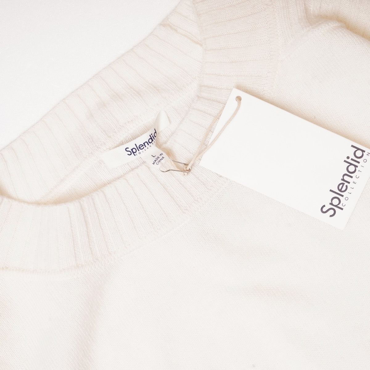 【WOMEN】Splendid White Sweater