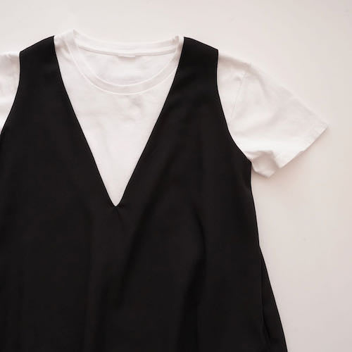 アドラーブル ブラック ウールVネックワンピース ADOLUVLE ORIGINAL BLACK WOOL V-NECK SLEEVELESS DRESS