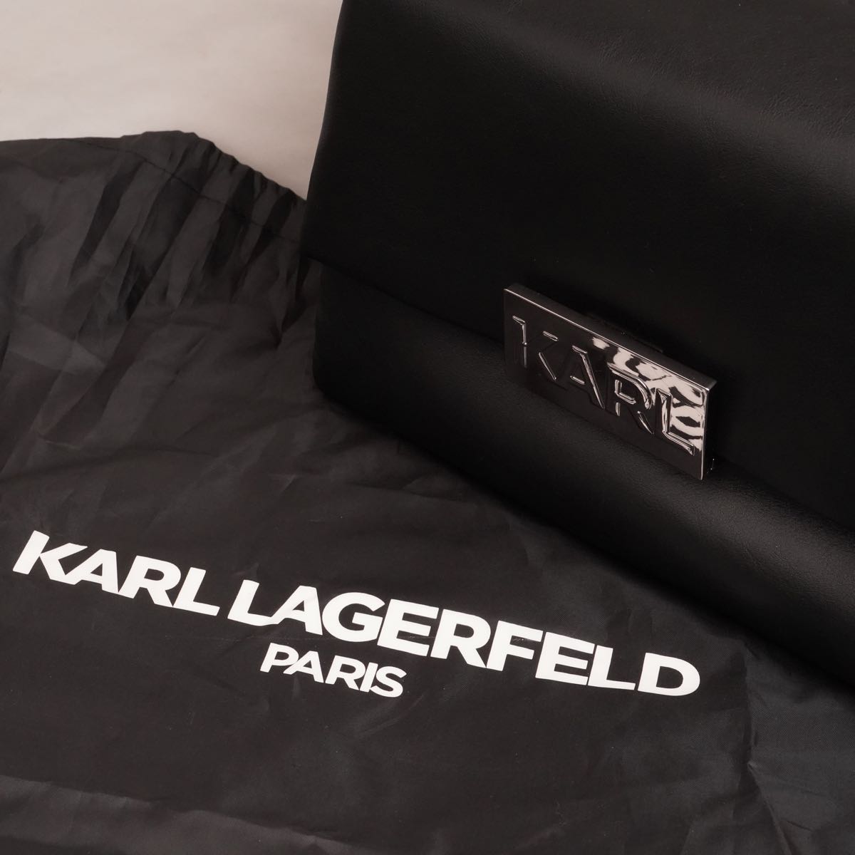 KARL LAGERFELD PARIS カールラガーフェルド ブラック レザーバッグ BLACK LEATHER BAG