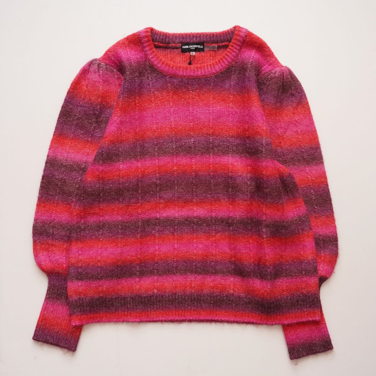 KARL LAGERFELD PARIS カールラガーフェルド ピンク グラデーション クルーネックセーター バルーンスリーブニットPINK GRADATION CREW-NECK SWEATER WOMEN