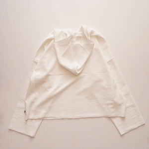 KARL LAGERFELD PARIS カールラガーフェルド ホワイト プリーツ リラックスフィット フーディ WHITE PLEATS RELAXED HOODIE WOMEN