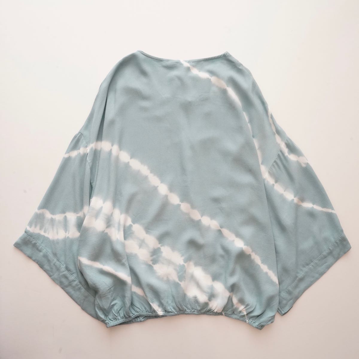 スプレンディッド メドウ エメラルドベイ タイダイ カシュクールトップ SPLENDID MEADOW EMERALD TIE-DYE CASHECOEUR WOMENS