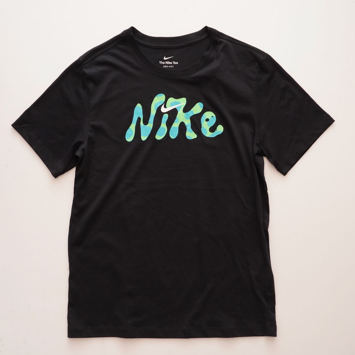 ナイキ ブラック ブルー×グリーン ロゴ プリント ドライフィット Tシャツ NIKE BLACK BLUE×GREEN LOGO PRINT DRY-FIT TEE