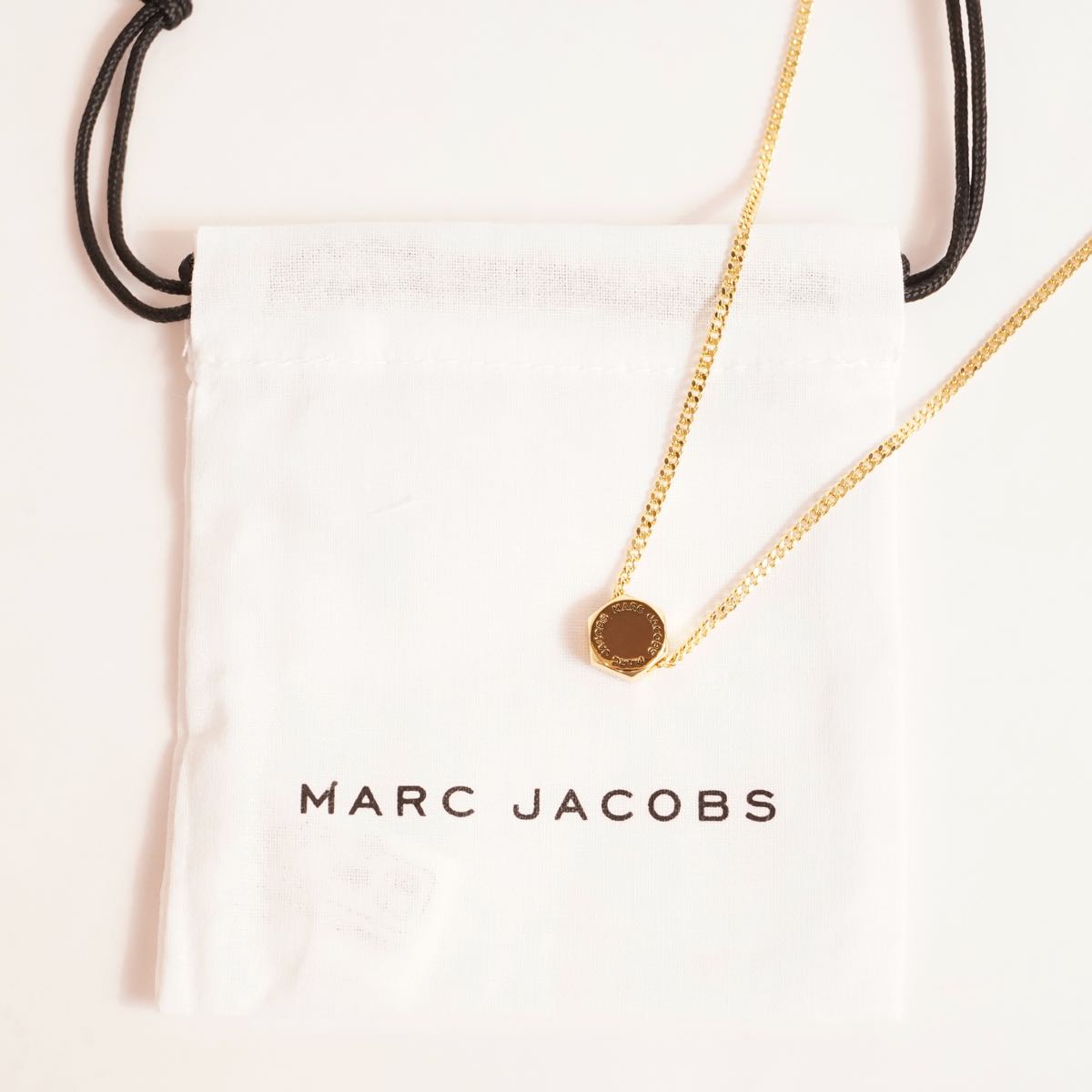 マークジェイコブス ゴールド ヘキサゴン ネックレス MARC JACOBS GOLD HEXAGON NECKLACE WOMENS