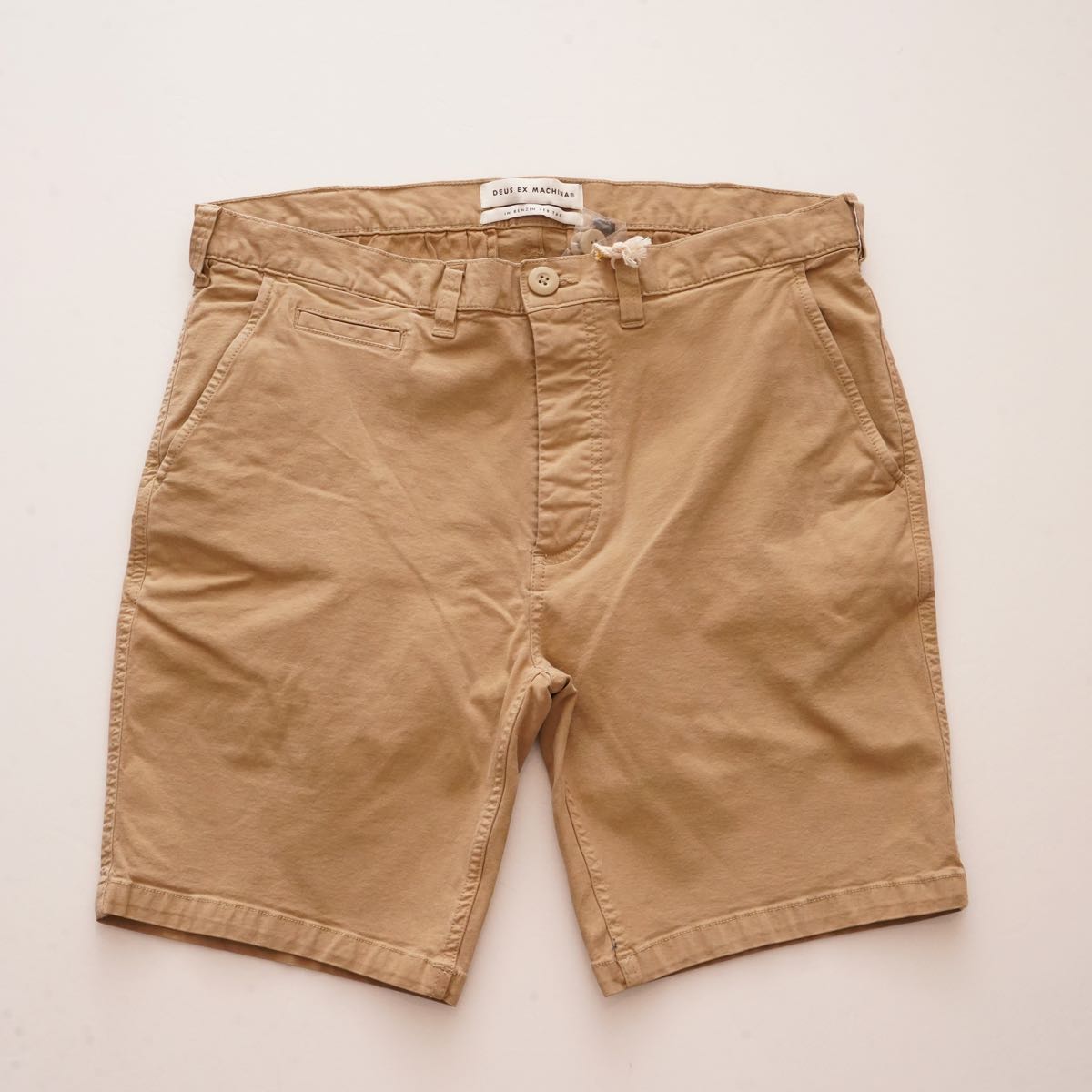 DEUS EX MACHINA デウスエクスマキナ カーキ ベージュ コットン チノショーツ KHAKI BEIGE COTTON CHINO SHORTS MEN