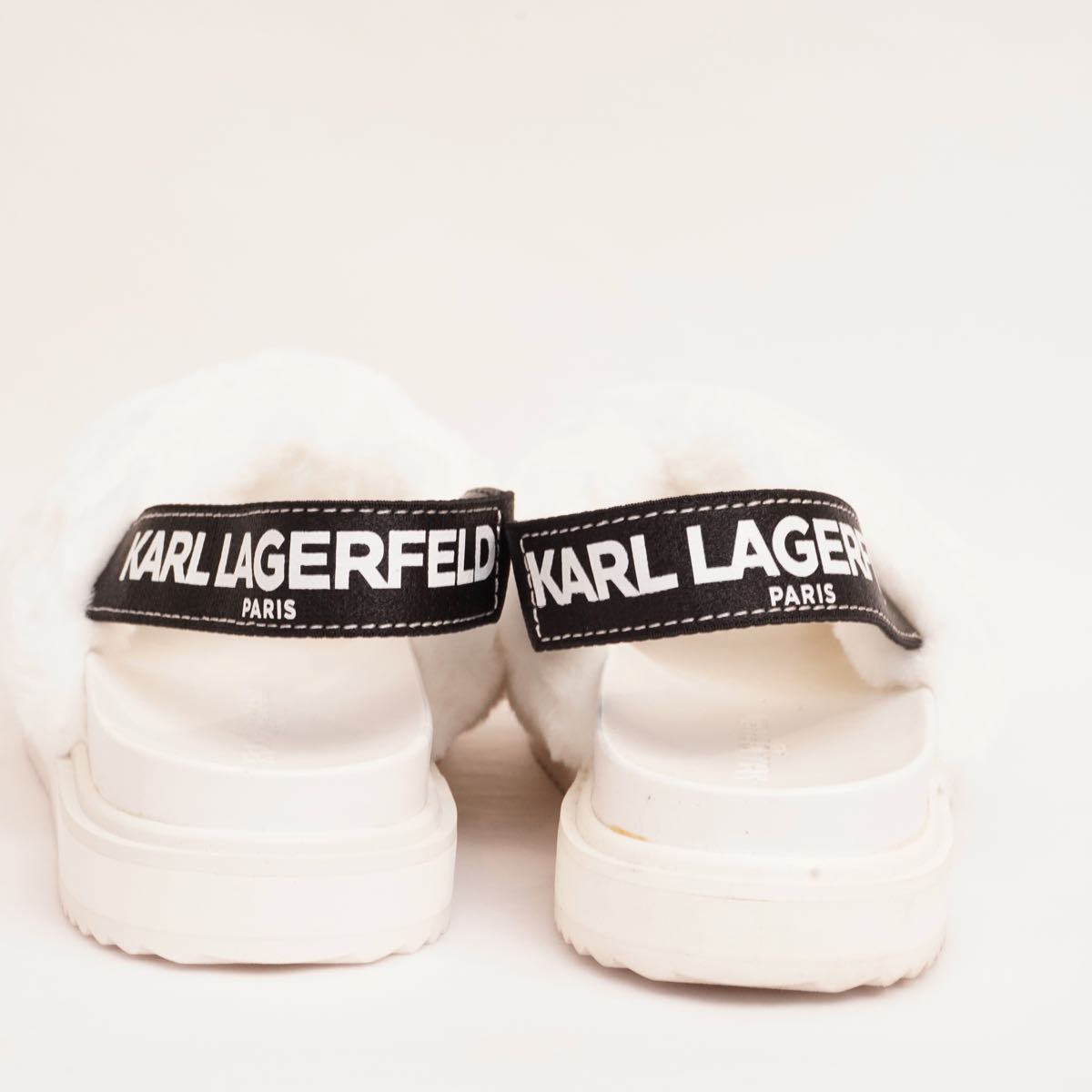 KARL LAGERFELD PARIS カールラガーフェルド ホワイト ファー ×ロゴ サンダル WHITE FUR×LOGO SANDALS WOMEN