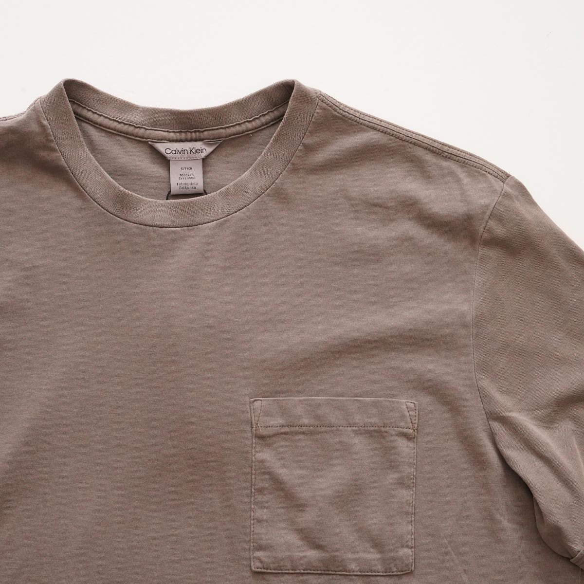 CK カルバンクライン ガーメントダイ チャコールグレー ポケットTシャツ CALVIN KLEIN GARMENT-DYE CHARCOAL-GRAY POCKET TEE MENS