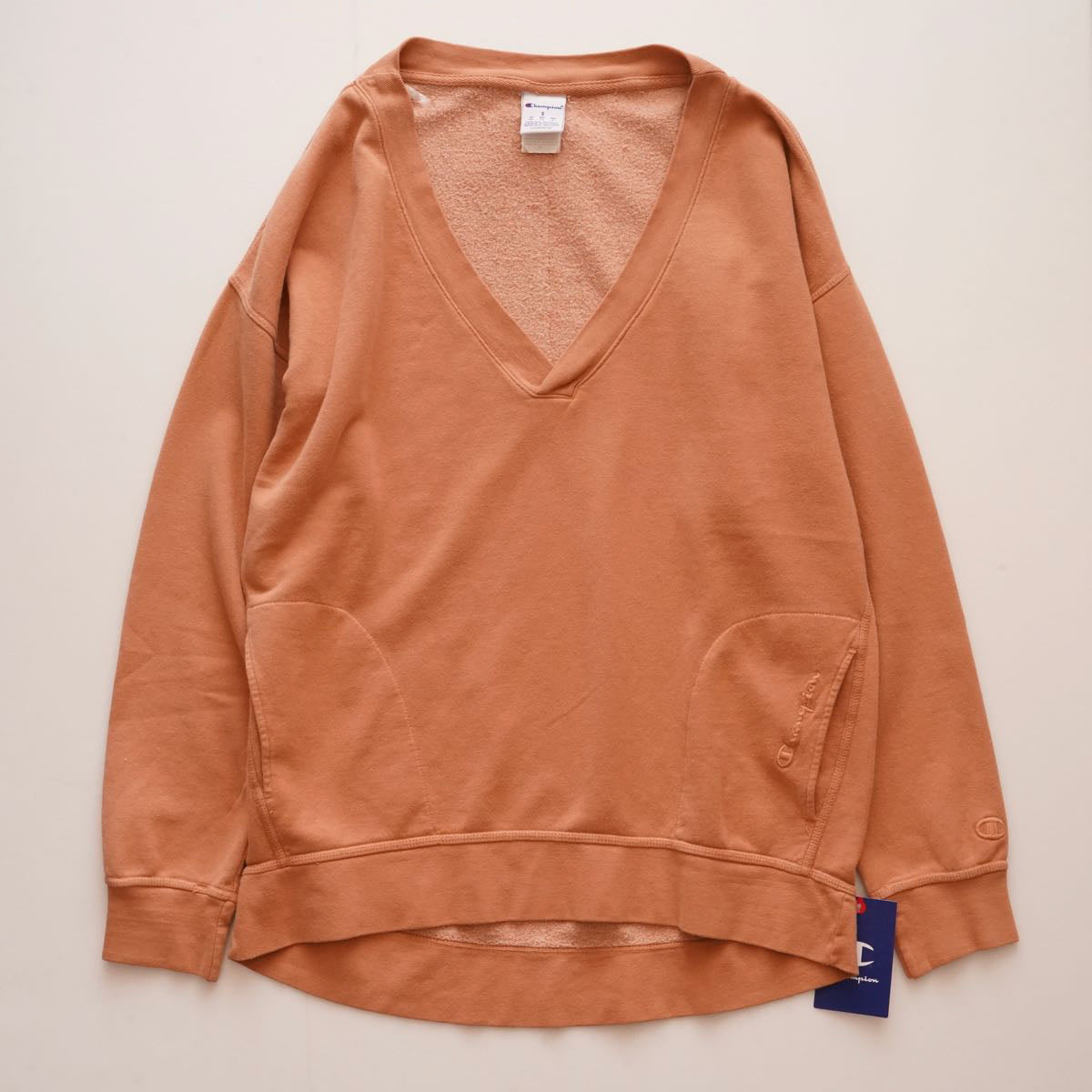 チャンピオン キャニオンレッドカラー Vネック スウェット CHAMPION CANYON RED V-NECK SWEAT TOP WOMENS