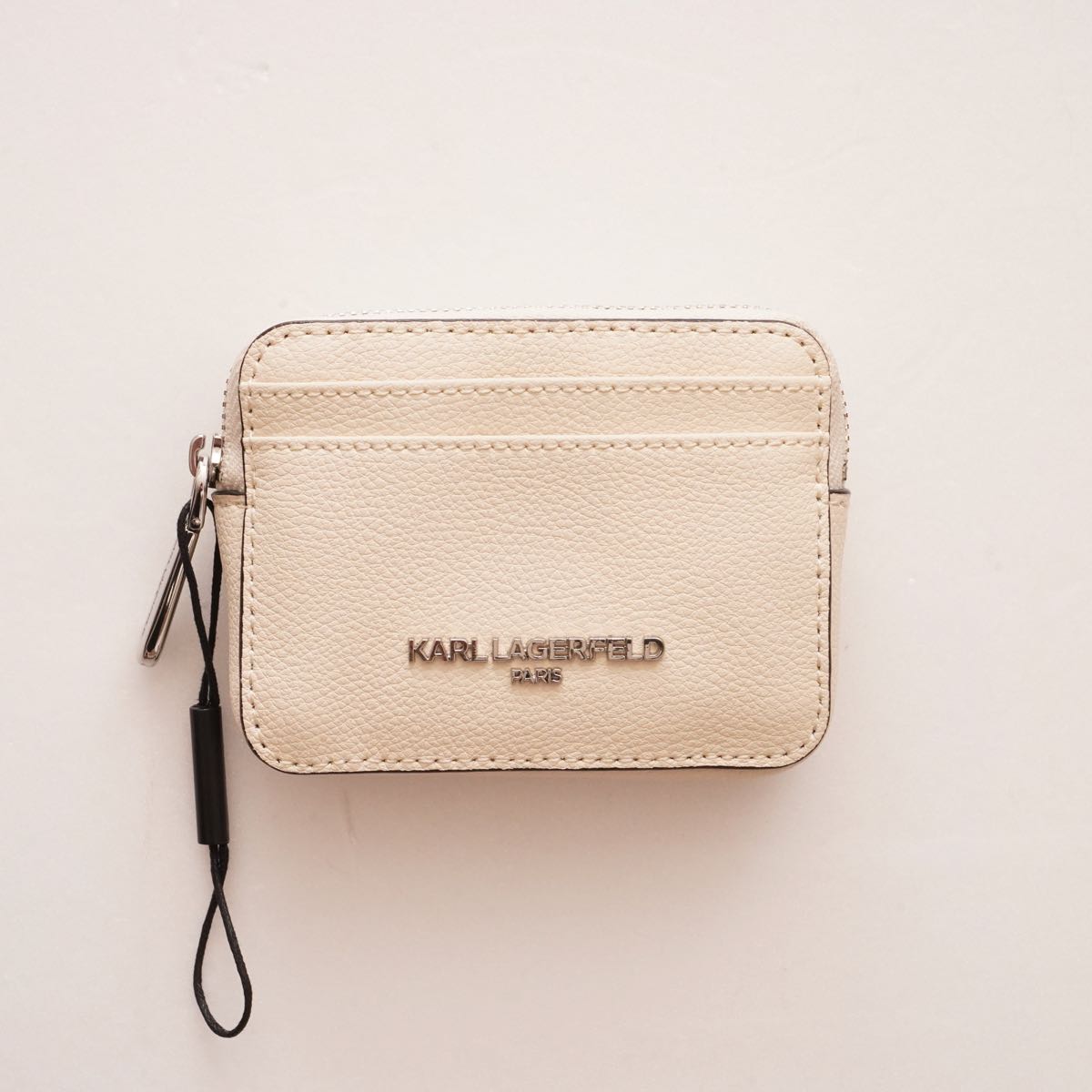 KARL LAGERFELD PARIS カールラガーフェルドパリス クリーム マチあり カードケース CREAM LEATHER CARD CASE