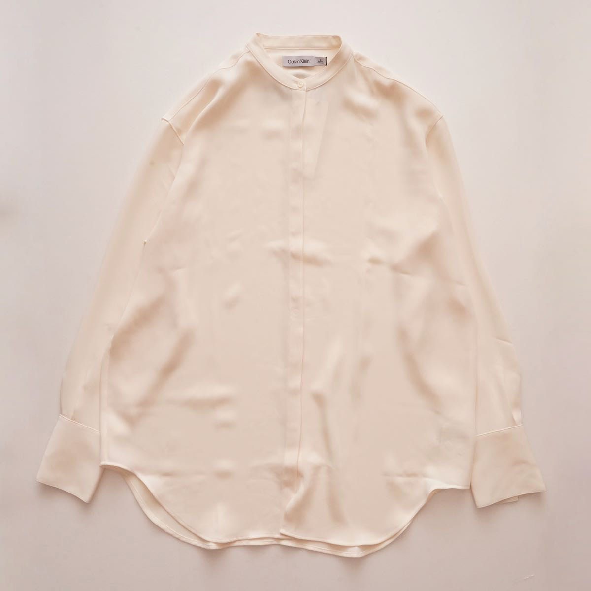 CK カルバンクライン オフホワイト ノーカラー 比翼デザイン シャツ リラックスフィットブラウス CALVIN KLEIN OFF WHITE RELAXFIT SHIRT WOMENS