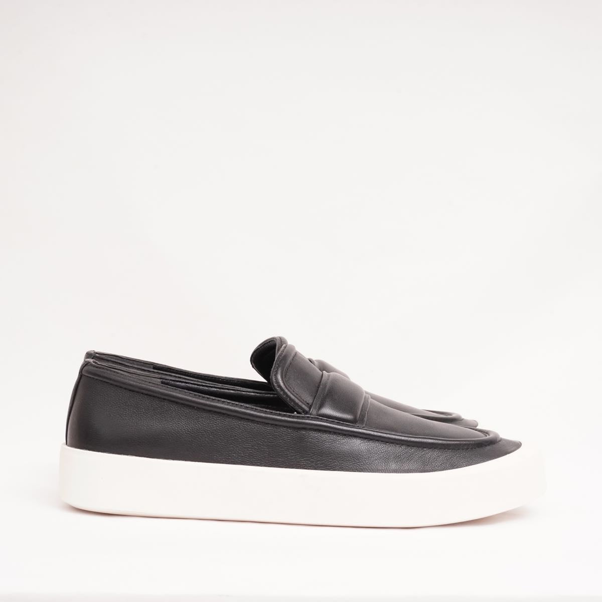 ビンス ヴィンス ブラック レザー スリッポン VINCE BLACK LEATHER SLIP-ON SNEAKERS MENS