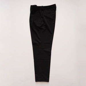 KARL LAGERFELD PARIS カールラガーフェルド ブラック ストレッチ センタープレス スラックス パンツ BLACK POLY SLACKS PANTS WOMEN