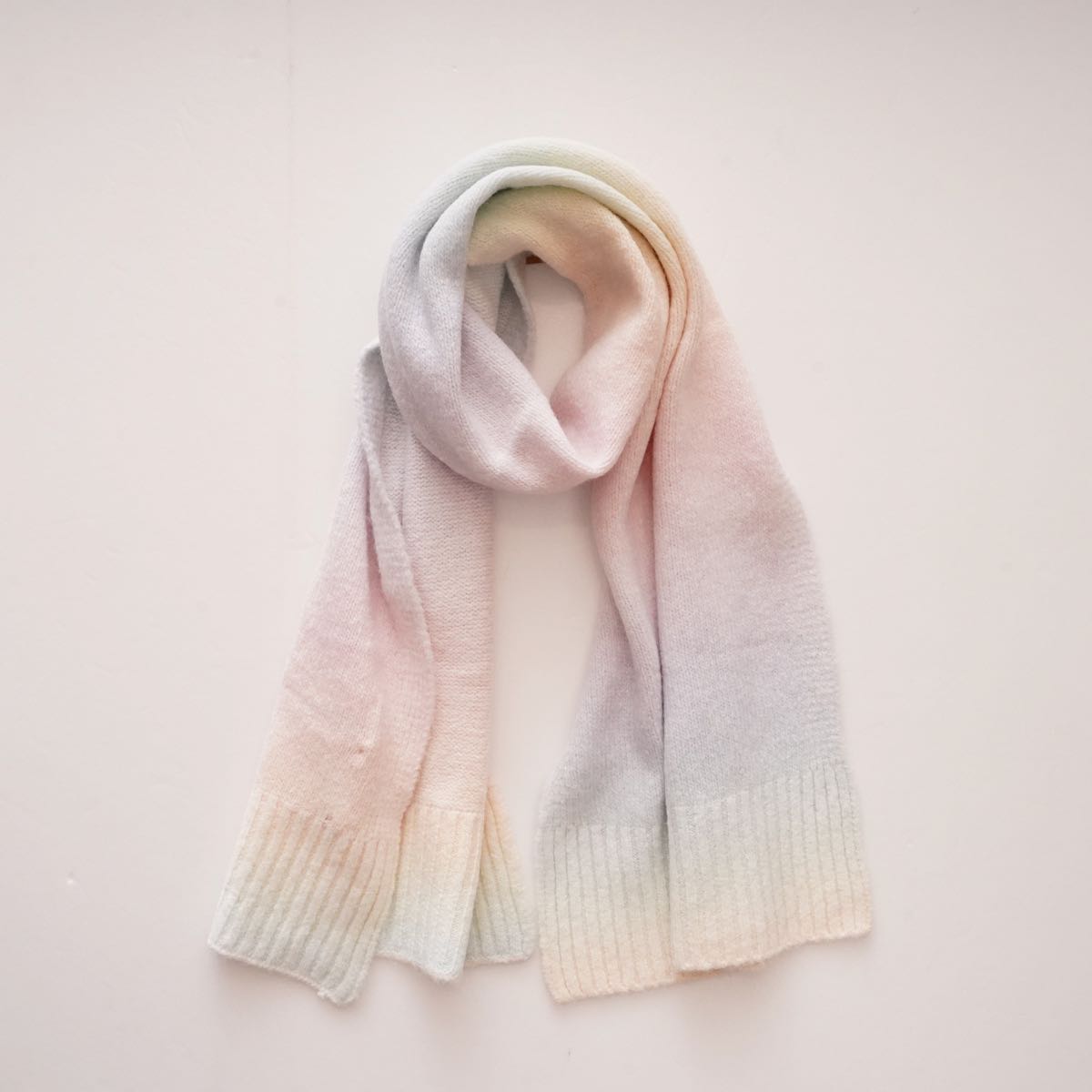 スプレンディッド パステルレインボーカラー マフラー SPLENDID PASTEL RAINBOW COLOR SCARF