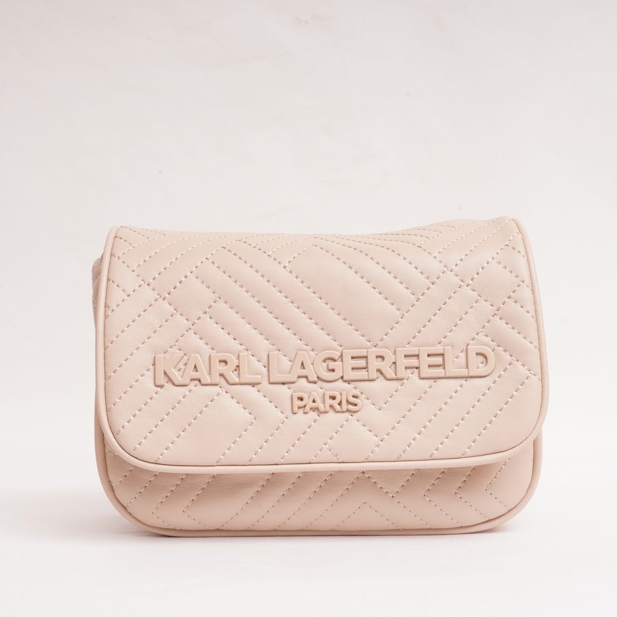 KARL LAGERFELD PARIS カールラガーフェルド ピンクベージュ PVレザー キルティング ミニショルダーバッグ PINK BEIGE QUILTING MINI SHOULDER BAG