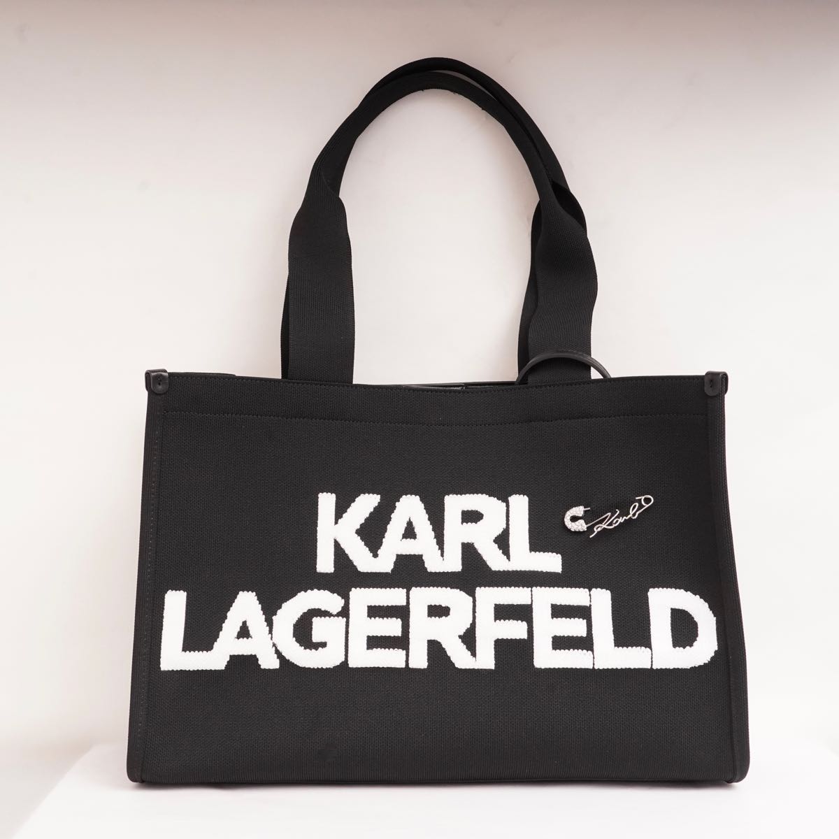 KARL LAGERFELD PARIS カールラガーフェルド ブラック ポーチ付き ロゴトートバッグ BLACK LOGO TOTE BAG WITH POUCH
