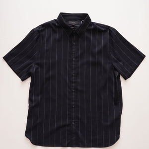 ヴィンス ネイビー ストライプ クラシックフィット シャツ VINCE NAVY STRIPED CLASSIC FIT SHORT SLEEVE SHIRT MENS