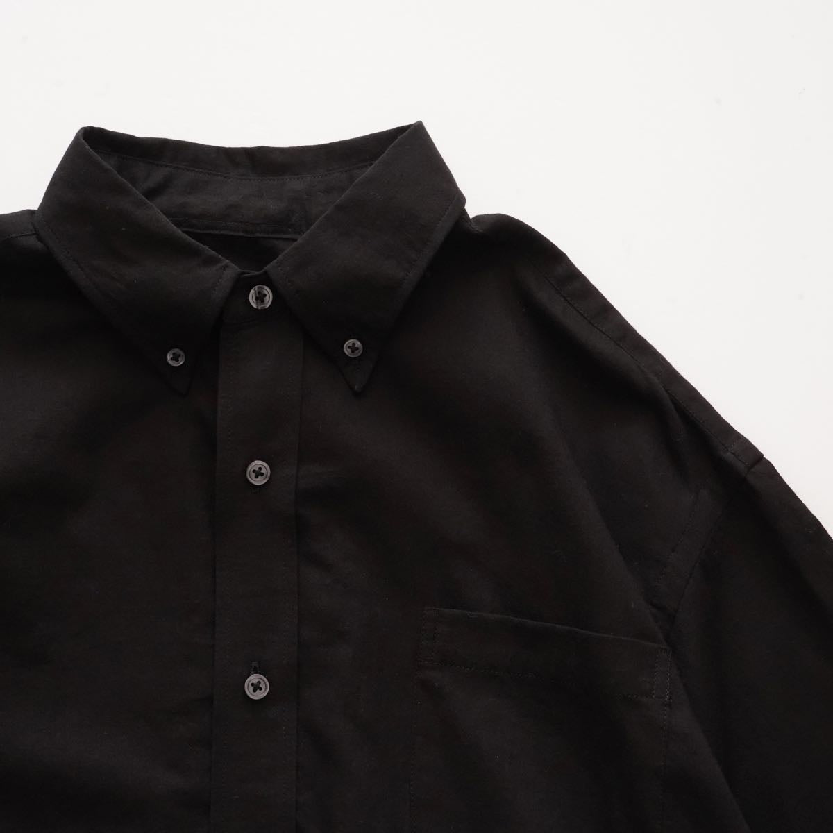 アドラーブル ブラック オーガニックコットン リラックスフィット 半袖ボタンダウンシャツ ADOLUVLE ORIGINAL BLACK ORGANIC COTTON  RELAX-FIT B.D. SHIRT