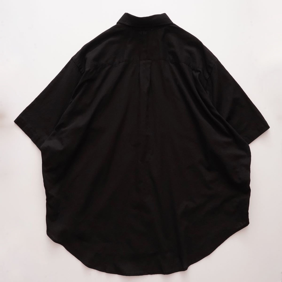 アドラーブル ブラック オーガニックコットン リラックスフィット 半袖ボタンダウンシャツ ADOLUVLE ORIGINAL BLACK ORGANIC COTTON  RELAX-FIT B.D. SHIRT
