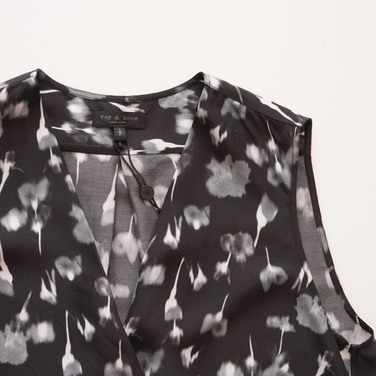 ラグアンドボーン ニューヨーク フローラル柄プリント スリーブレス シルクブラウス RAG&BONE NEWYORK FLORAL PRINT SLEEVELESS SILK BLOUSE WOMEN