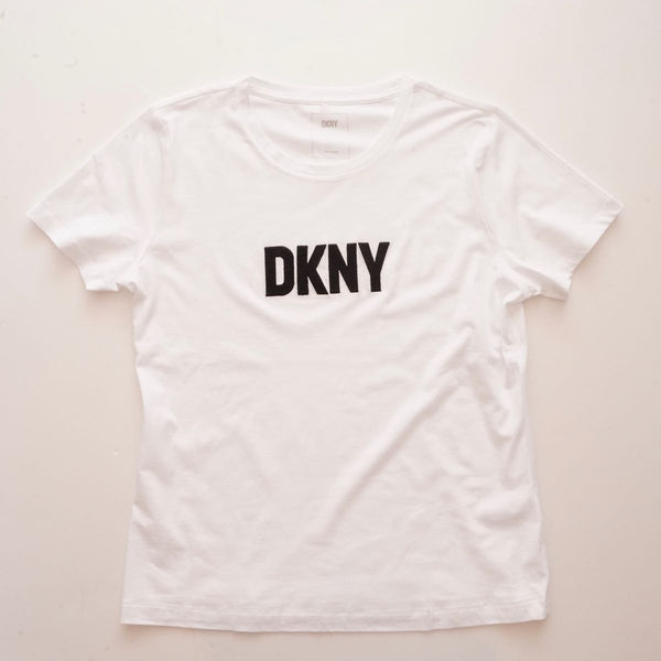DKNY ダナキャランニューヨーク ホワイト ロゴ 刺繍 Tシャツ