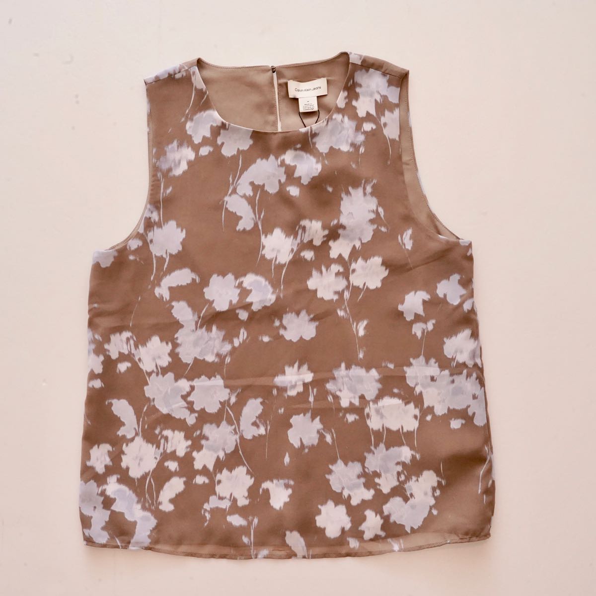 CK カルバンクラインジーンズ ブラウン フラワー柄 ポリタンクトップ ノースリーブブラウス CALVIN KLEIN JEANS BROWN FLOWER TANK TOP SLEEVELESS BLOUSE WOMENS