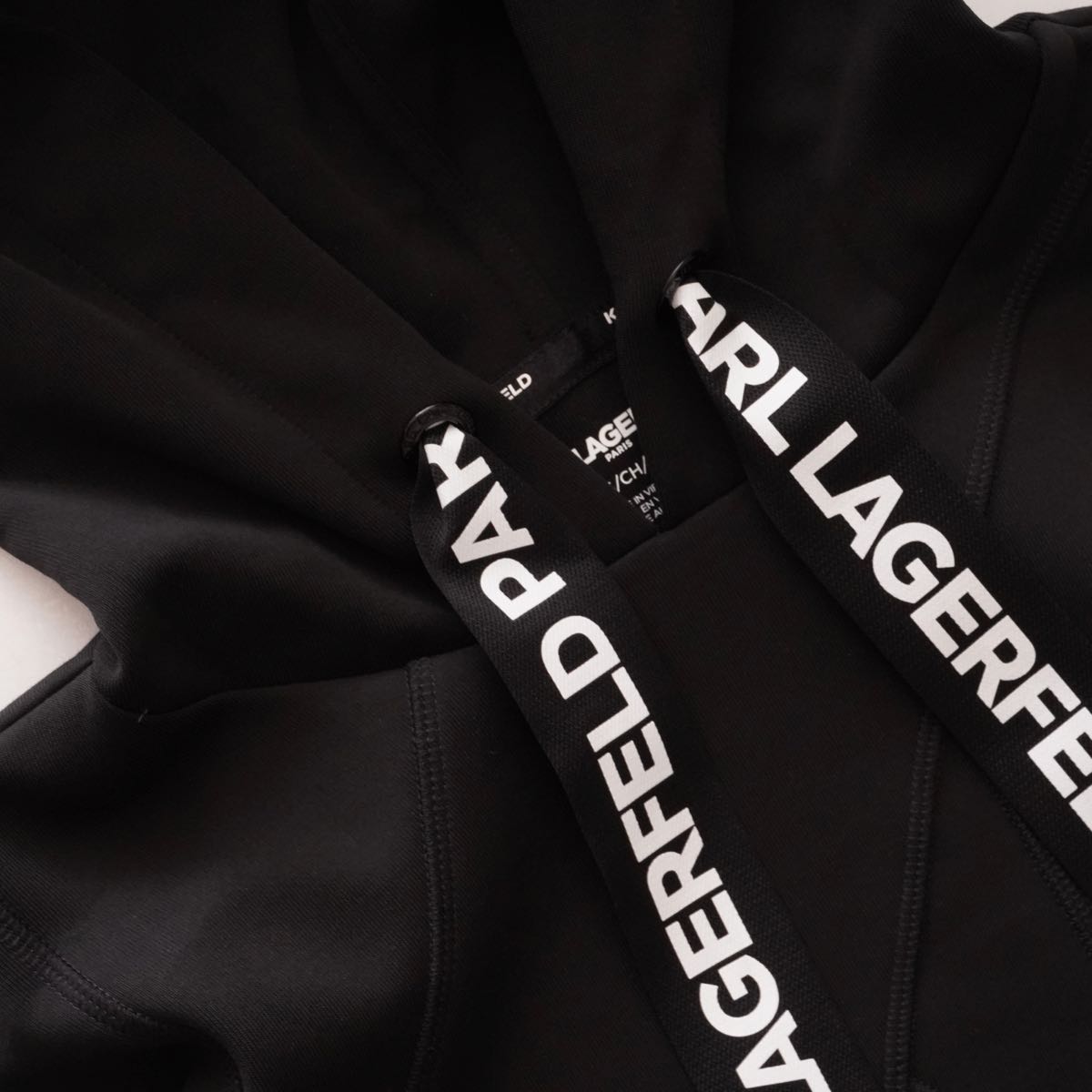 KARL LAGERFELD PARIS カールラガーフェルド ブラック 切り替え パーカー ロゴテープ フーディ BLACK HOODIE WOMEN