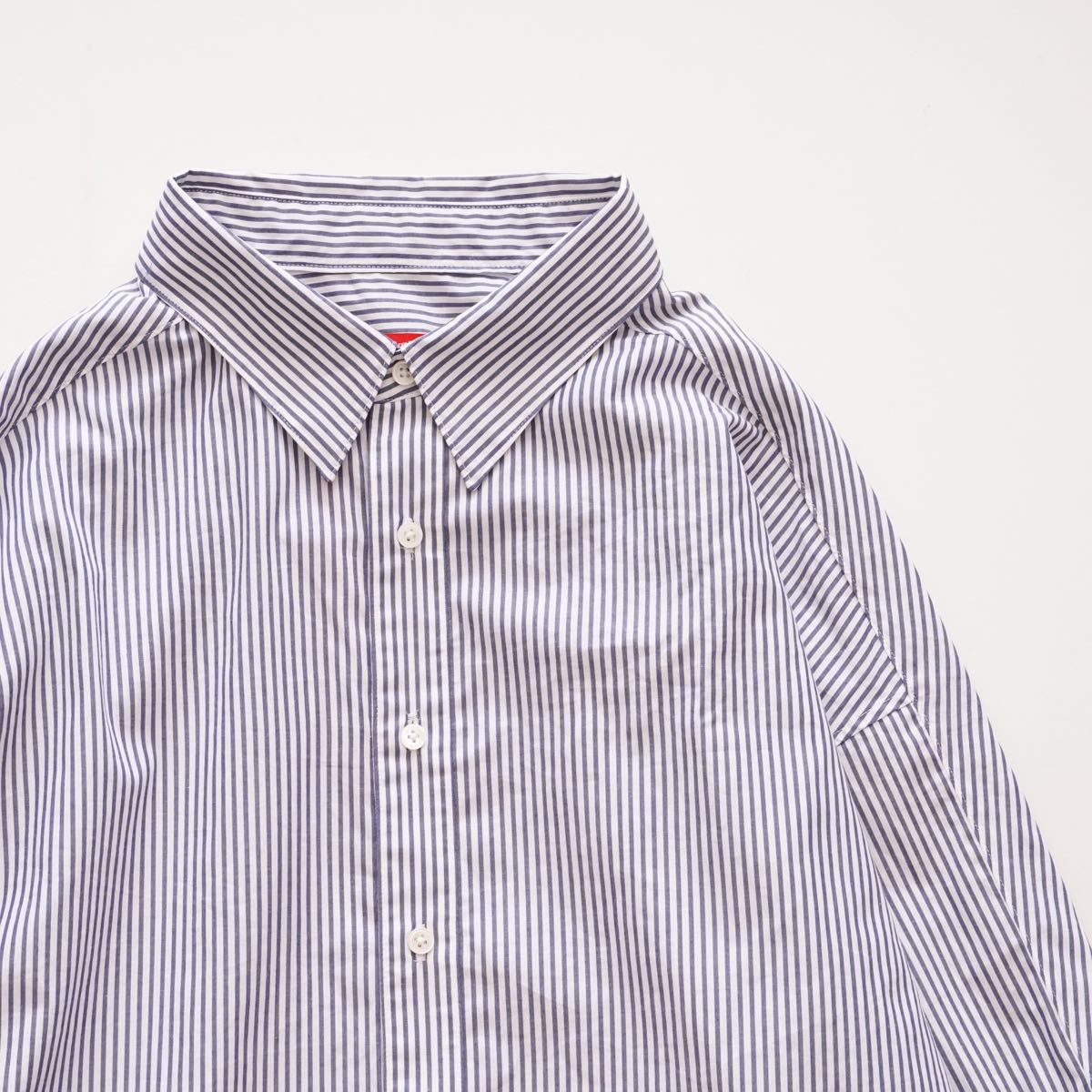 アドラーブル ホワイト×ネイビー ストライプ スプリットラグランスリーブ ビッグシルエット シャツ ADOLUVLE ORIGINAL WHITE NAVY SPLIT RAGLAN SLEEVE STRIPED BIG SHIRT LONG SLEEVE