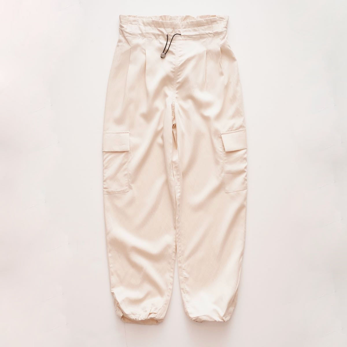 DKNY ダナキャランニューヨーク ライトベージュ イージーカーゴパンツ LIGHT BEIGE EASY CARGO PANTS WOMEN