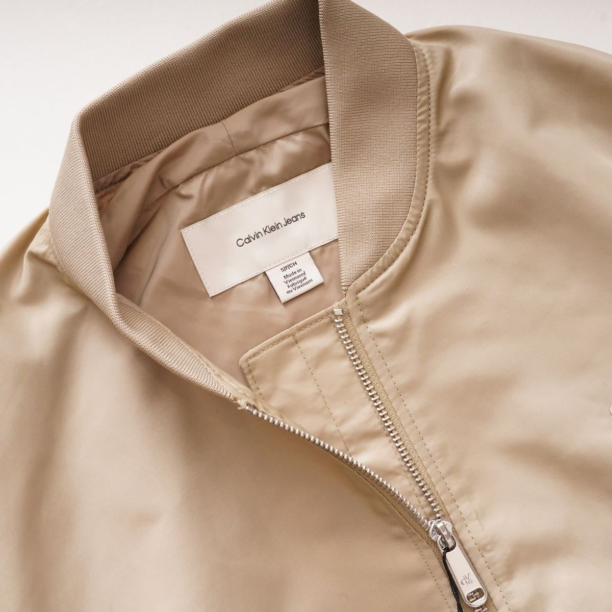 CK カルバンクライン ジーンズ カーキベージュ ブルゾン ボンバージャケット CALVIN KLEIN JEANS KHAKI-BEIGE BOMBER JACKET WOMENS