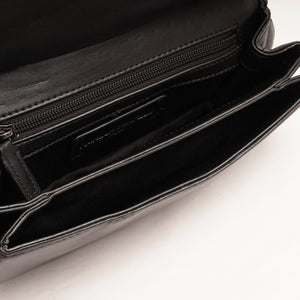 KARL LAGERFELD PARIS カールラガーフェルド ブラック レザーバッグ